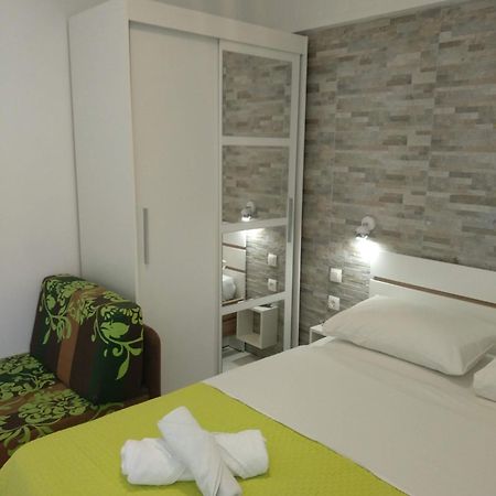 Apartments Meri 沃迪切 外观 照片