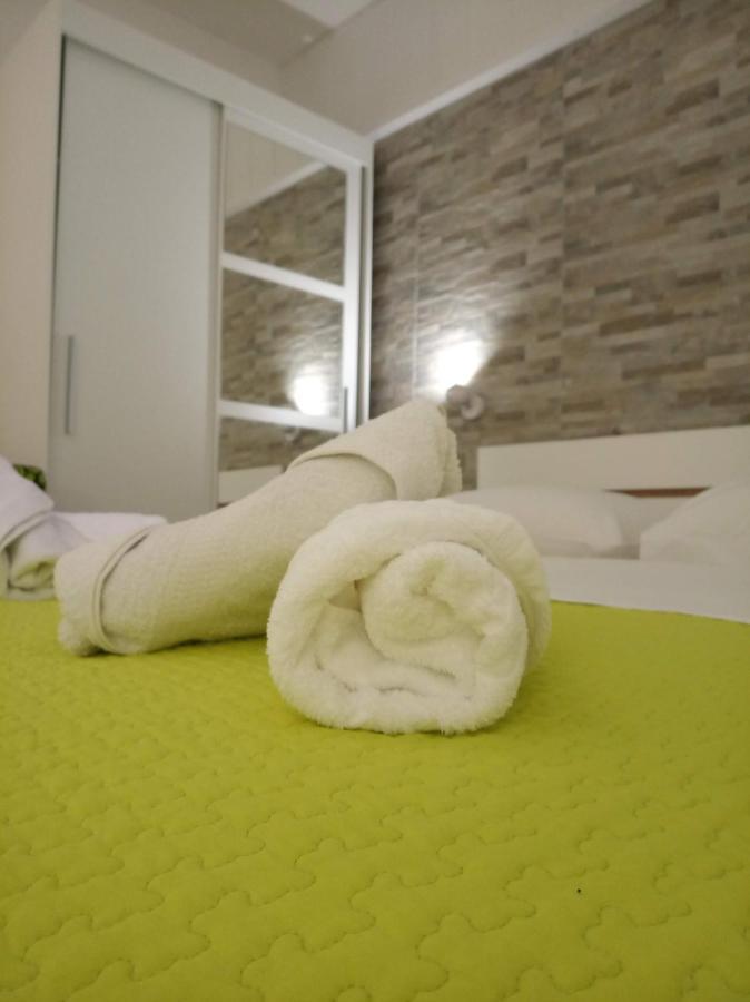 Apartments Meri 沃迪切 外观 照片