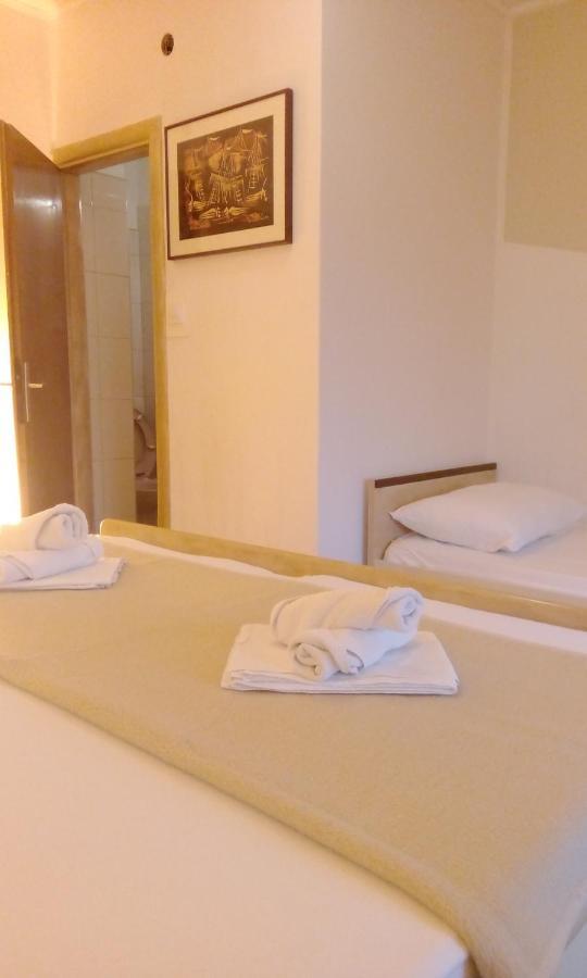 Apartments Meri 沃迪切 外观 照片