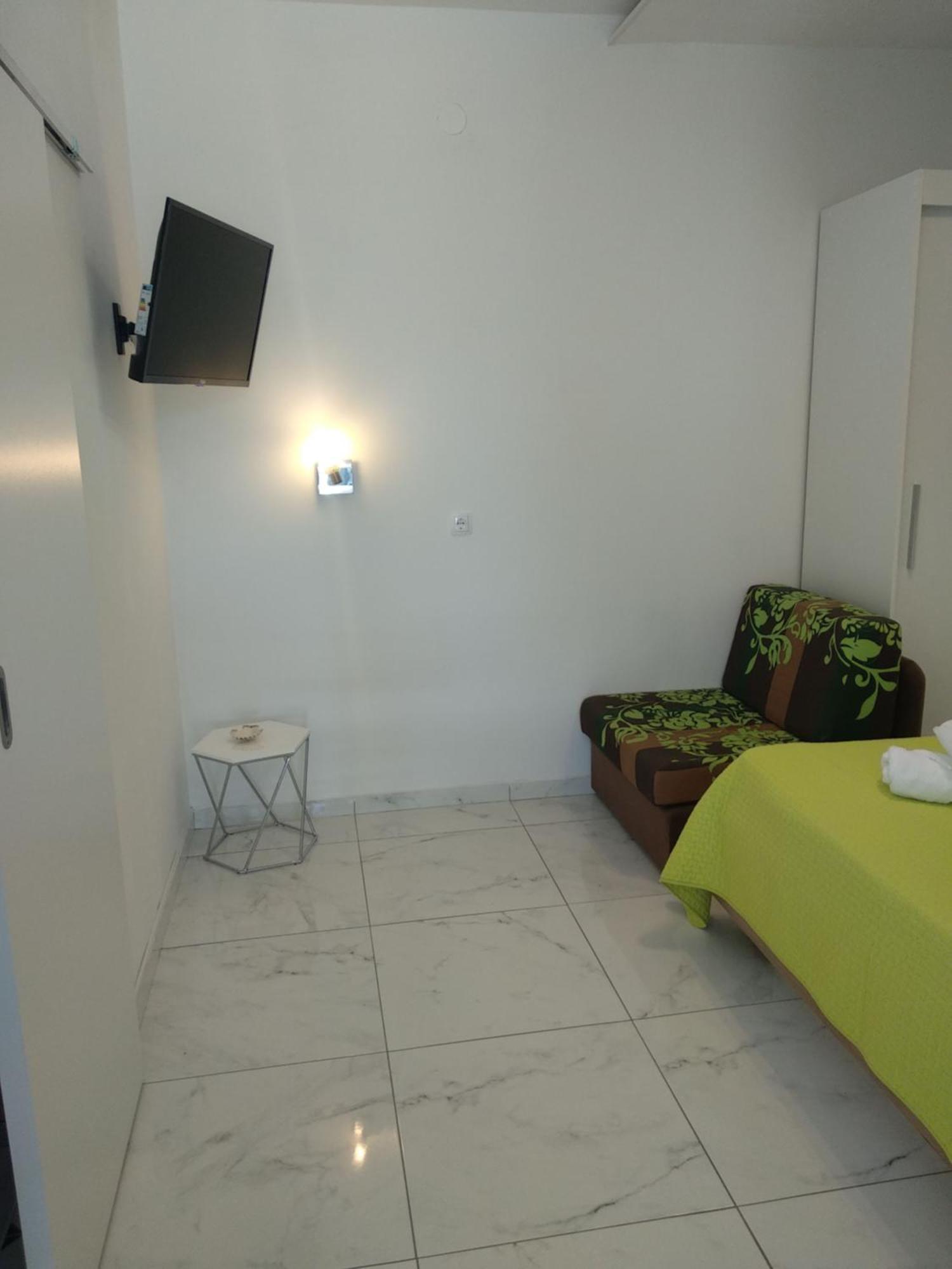 Apartments Meri 沃迪切 外观 照片