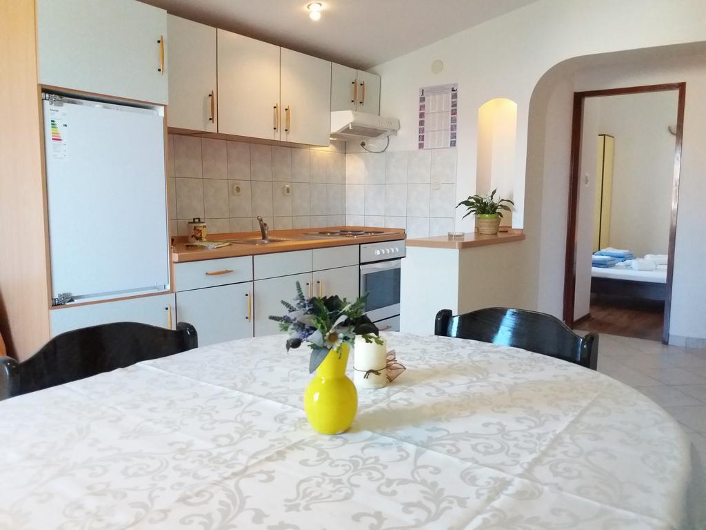 Apartments Meri 沃迪切 外观 照片
