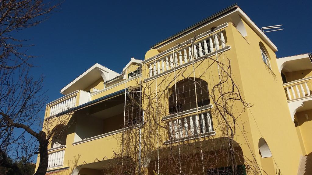 Apartments Meri 沃迪切 外观 照片