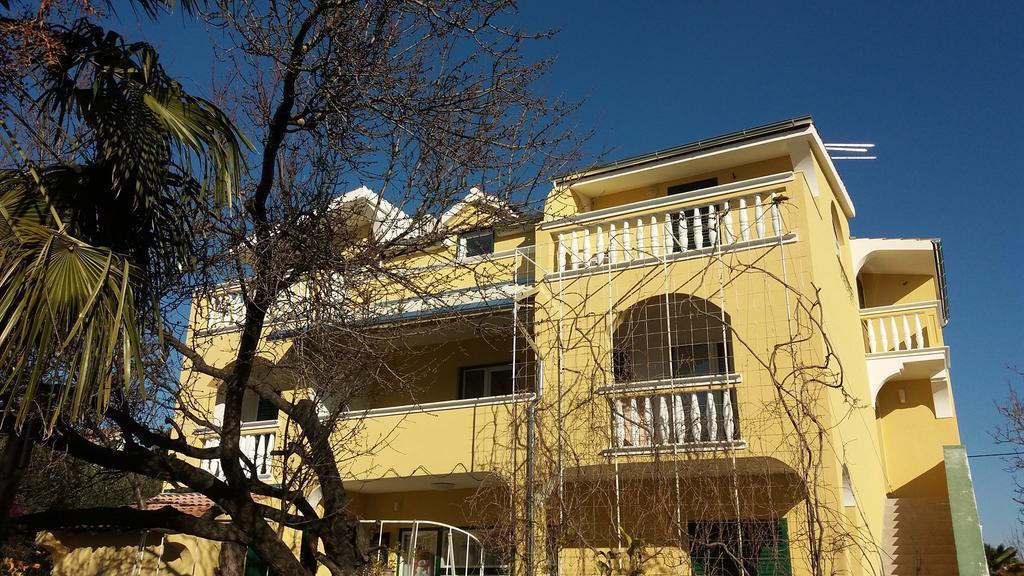Apartments Meri 沃迪切 外观 照片