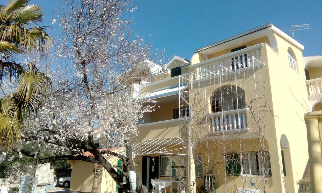 Apartments Meri 沃迪切 外观 照片