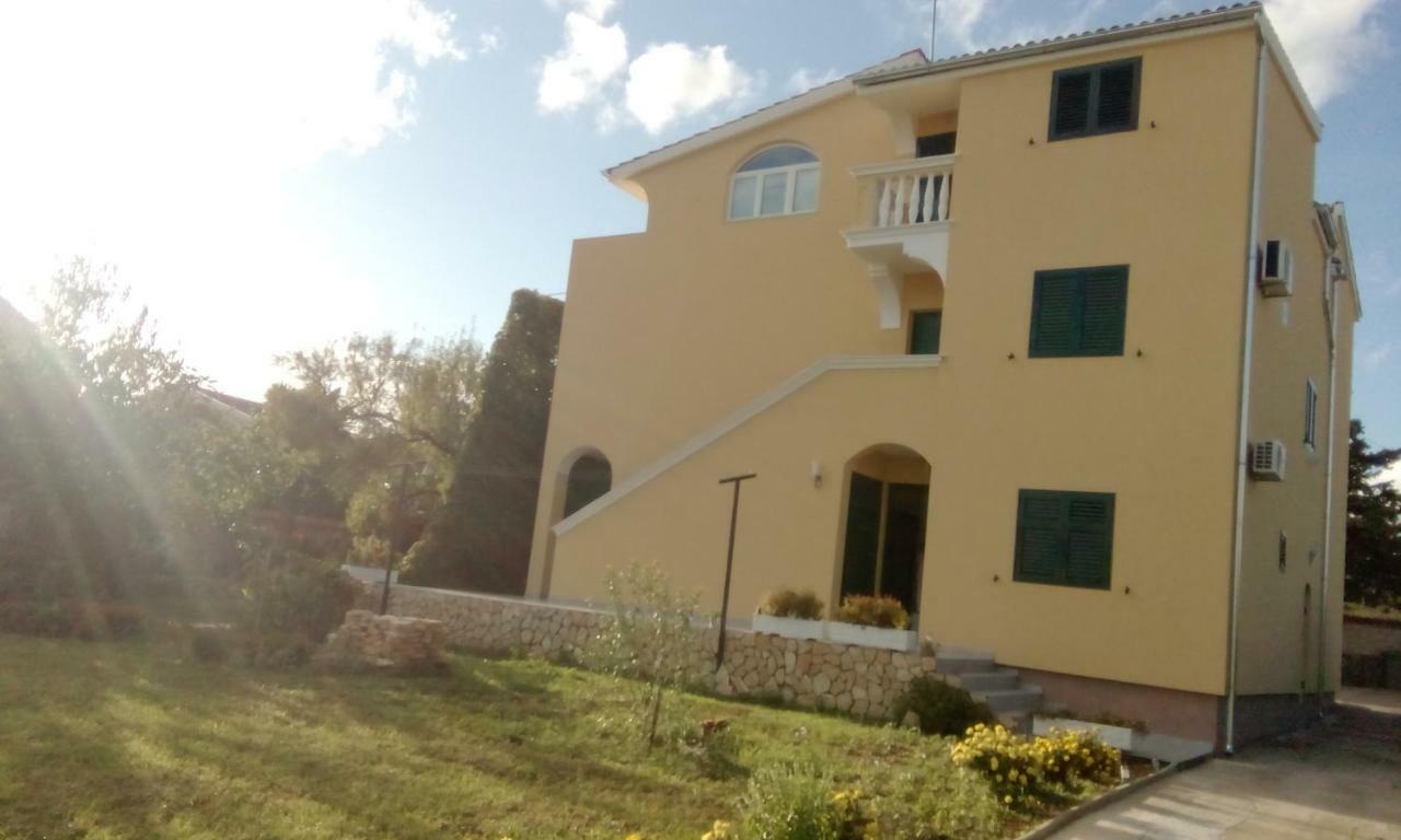 Apartments Meri 沃迪切 外观 照片