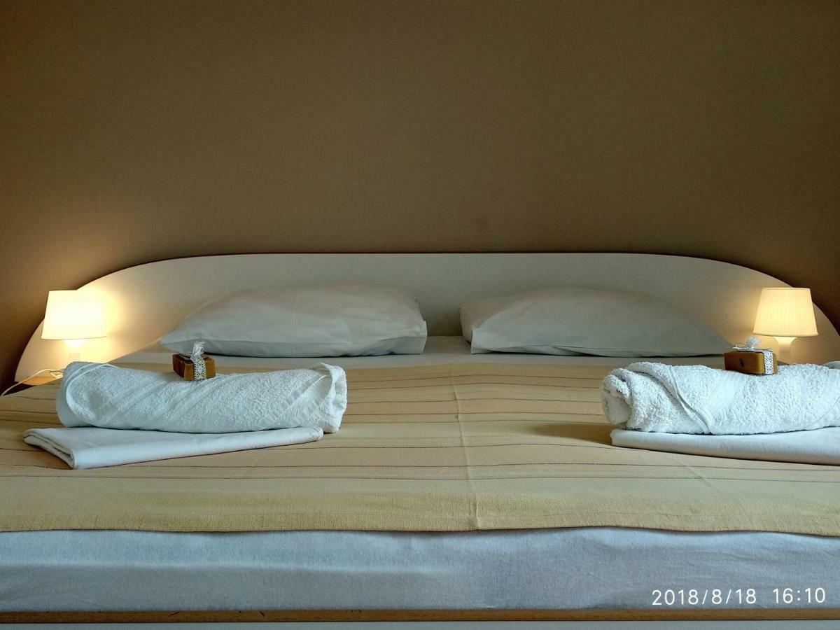 Apartments Meri 沃迪切 外观 照片