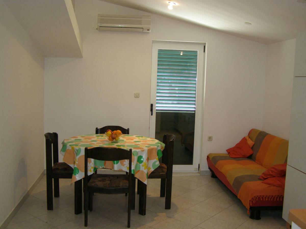 Apartments Meri 沃迪切 外观 照片