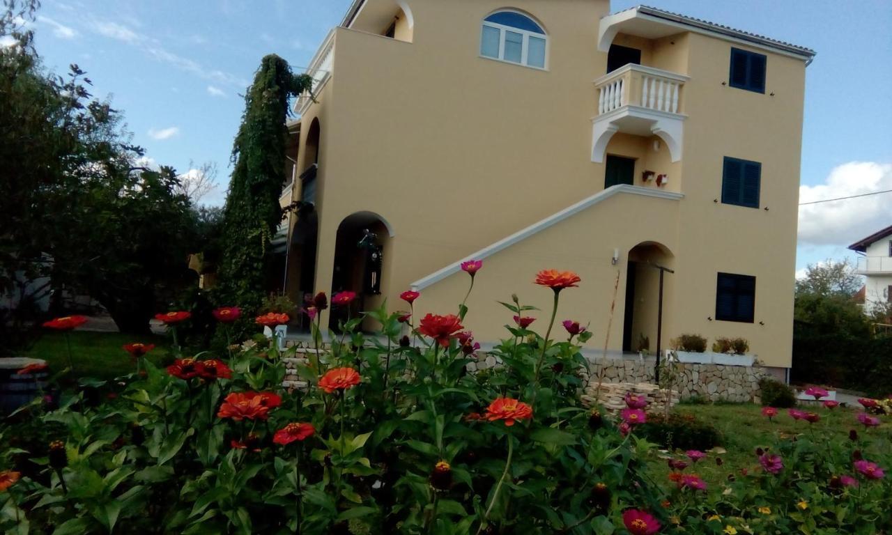Apartments Meri 沃迪切 外观 照片